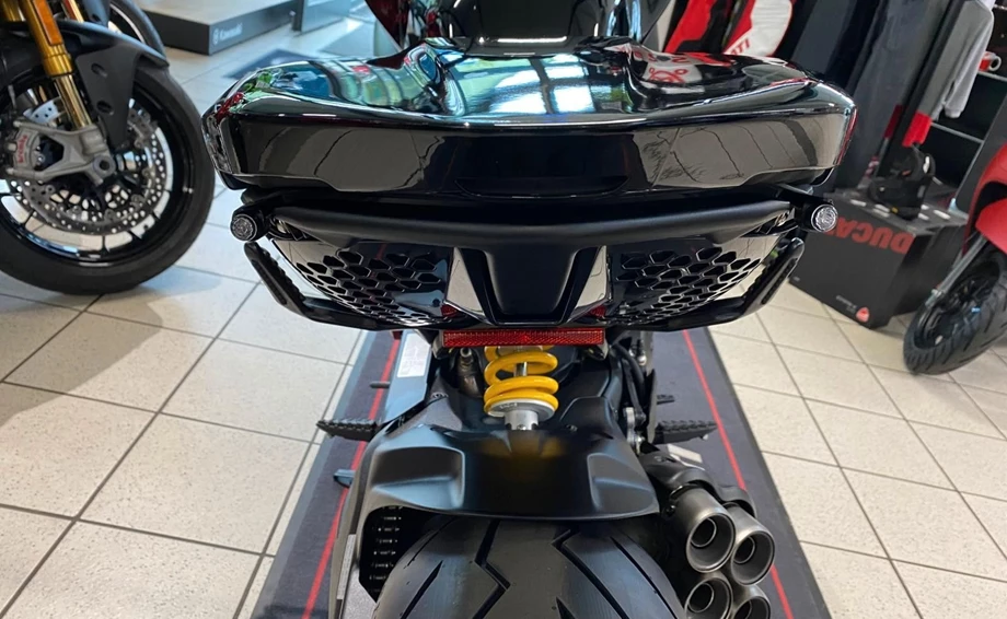 Angebot Ducati Diavel V4 Bild 8: Angebot Ducati Diavel V4