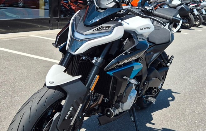 CFMOTO 675NK
