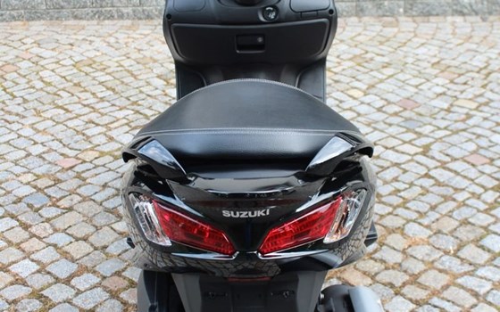 Gebrauchtmotorrad Suzuki Burgman 125 - Bild 8