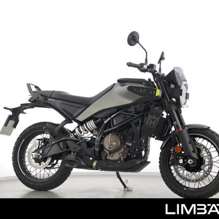 GEBRAUCHTFAHRZEUG Husqvarna Svartpilen 401