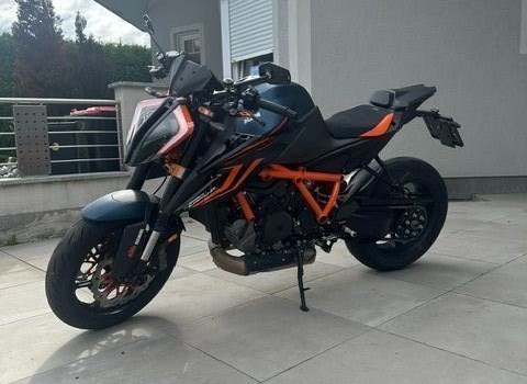 Gebrauchtmotorrad KTM 1290 Super Duke R EVO - Bild 1 Gebrauchtmotorrad KTM 1290 Super Duke R EVO - Bild 1
