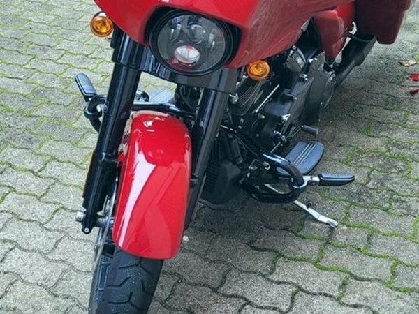 Gebrauchtmotorrad Harley-Davidson Touring Street Glide Special FLHXS