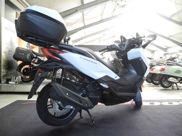 Angebot Honda Forza 350 Bild 7: Angebot Honda Forza 350