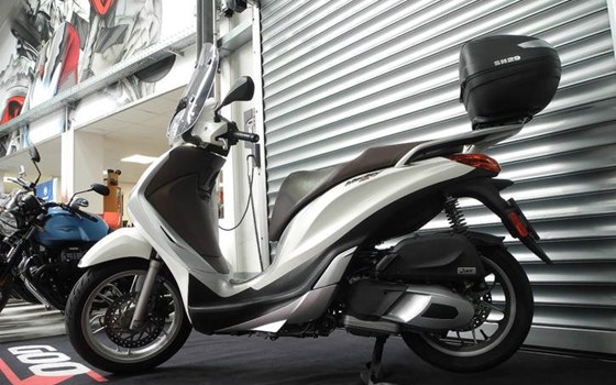 Gebrauchtmotorrad Piaggio Medley 125 ie IGET - Bild 2