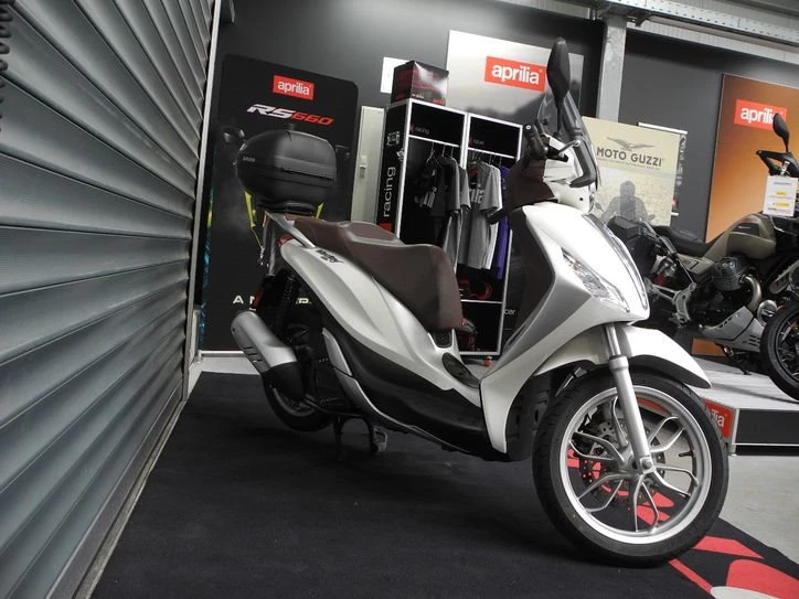 Offer Piaggio Medley 125 ie IGET Bild 5: Offer Piaggio Medley 125 ie IGET
