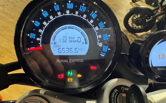 Motorrad Occasion Royal Enfield Super Meteor 650 - Bild 5