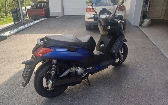 Gebrauchtmotorrad Sym Citycom 300 i - Bild 2