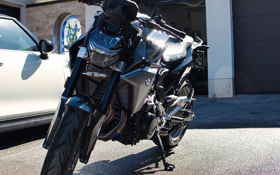 Gebrauchtmotorrad BMW F 900 R - Bild 1