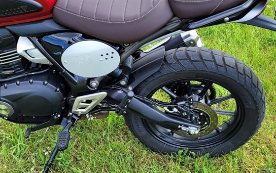 Gebrauchtmotorrad Triumph Scrambler 400 X - Bild 2 Gebrauchtmotorrad Triumph Scrambler 400 X - Bild 2