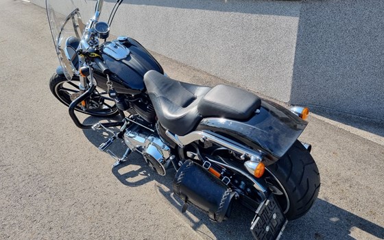 Gebrauchtmotorrad Harley-Davidson Softail Breakout FXSB - Bild 3 Gebrauchtmotorrad Harley-Davidson Softail Breakout FXSB - Bild 3
