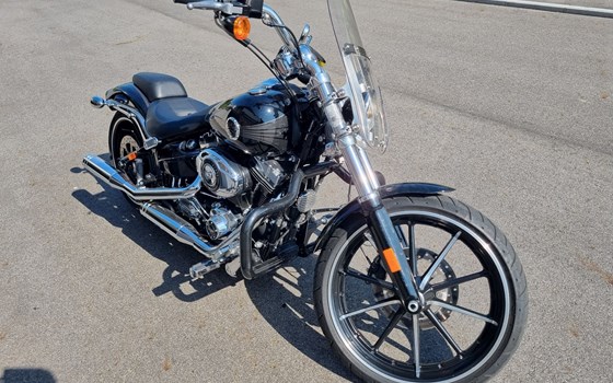 Gebrauchtmotorrad Harley-Davidson Softail Breakout FXSB - Bild 4 Gebrauchtmotorrad Harley-Davidson Softail Breakout FXSB - Bild 4