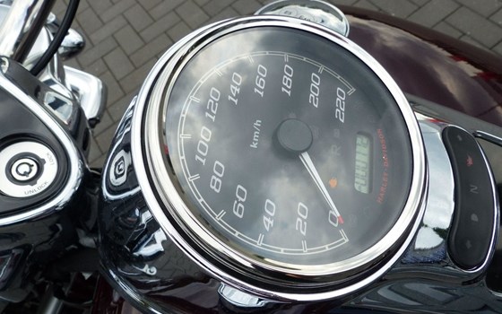 Gebrauchtmotorrad Harley-Davidson Freewheeler - Bild 3