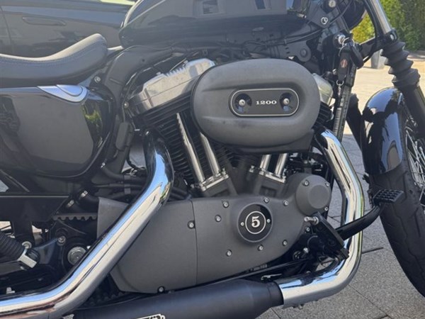 Gebrauchtmotorrad Harley-Davidson Sportster XL 1200 N Nightster