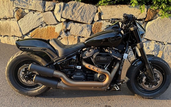 Gebrauchtmotorrad Harley-Davidson Softail Fat Bob 114 FXFBS - Bild 1 Gebrauchtmotorrad Harley-Davidson Softail Fat Bob 114 FXFBS - Bild 1