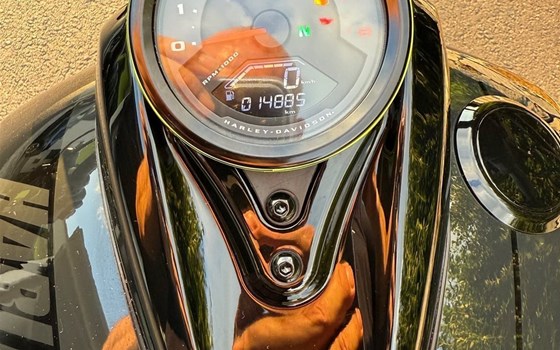Gebrauchtmotorrad Harley-Davidson Softail Fat Bob 114 FXFBS - Bild 2 Gebrauchtmotorrad Harley-Davidson Softail Fat Bob 114 FXFBS - Bild 2