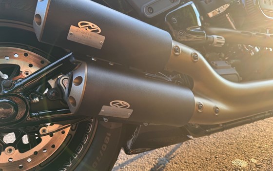 Gebrauchtmotorrad Harley-Davidson Softail Fat Bob 114 FXFBS - Bild 3 Gebrauchtmotorrad Harley-Davidson Softail Fat Bob 114 FXFBS - Bild 3