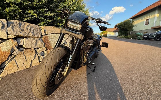Gebrauchtmotorrad Harley-Davidson Softail Fat Bob 114 FXFBS - Bild 4 Gebrauchtmotorrad Harley-Davidson Softail Fat Bob 114 FXFBS - Bild 4