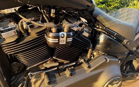 Gebrauchtmotorrad Harley-Davidson Softail Fat Bob 114 FXFBS - Bild 6