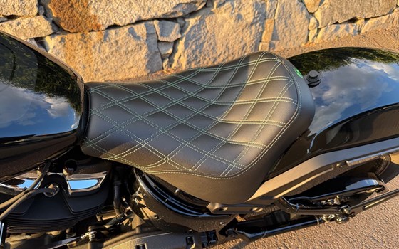 Gebrauchtmotorrad Harley-Davidson Softail Fat Bob 114 FXFBS - Bild 7 Gebrauchtmotorrad Harley-Davidson Softail Fat Bob 114 FXFBS - Bild 7