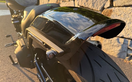 Gebrauchtmotorrad Harley-Davidson Softail Fat Bob 114 FXFBS - Bild 8