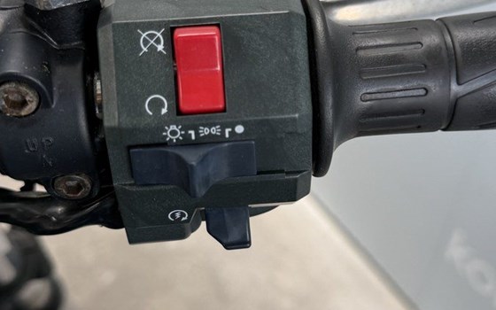 Gebrauchtmotorrad Kawasaki ER-5 - Bild 8