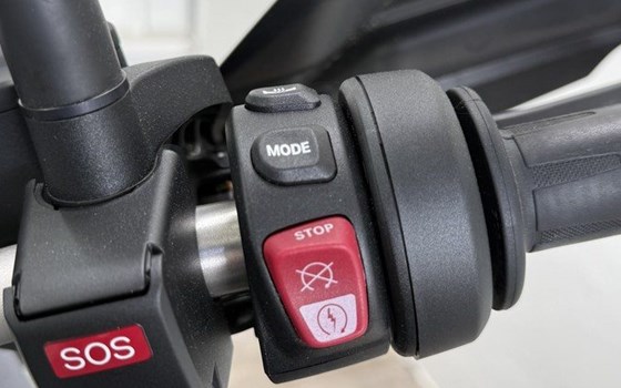 Gebrauchtmotorrad BMW F 900 GS - Bild 8