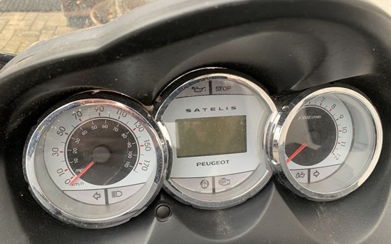 Gebrauchtmotorrad Peugeot Satelis 500 - Bild 6