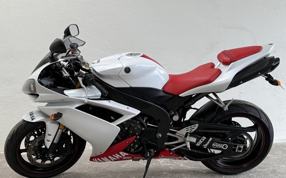 Gebrauchtmotorrad Yamaha R1 - Bild 1
