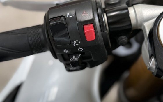 Gebrauchtmotorrad Yamaha R1 - Bild 7