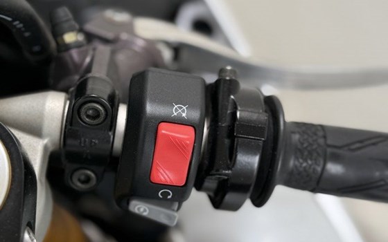 Gebrauchtmotorrad Yamaha R1 - Bild 8