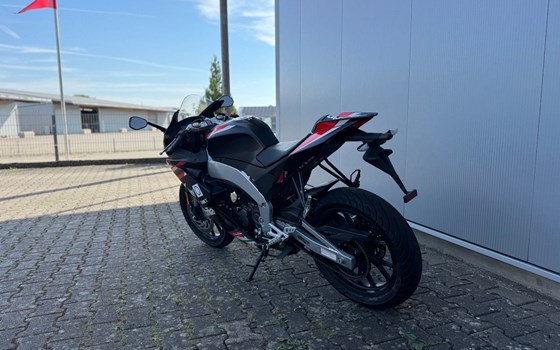 Gebrauchtmotorrad Aprilia RS 125 GP Replica - Bild 8