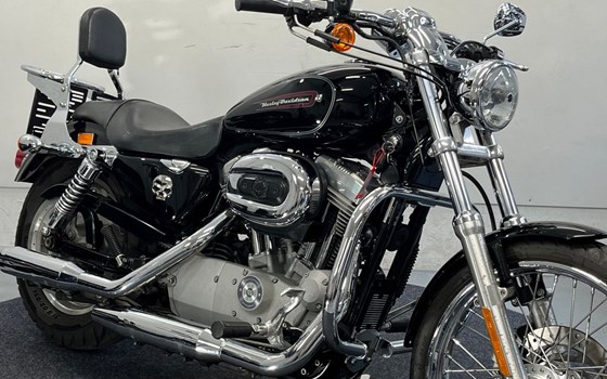 Gebrauchtmotorrad Harley-Davidson Sportster XL 883 C Custom - Bild 3