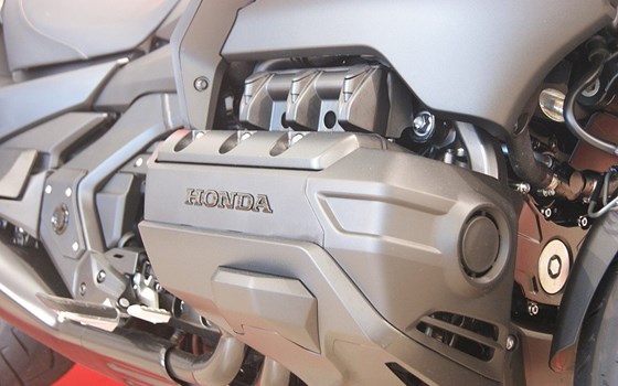 Gebrauchtmotorrad Honda GL 1800 Goldwing DCT - Bild 6