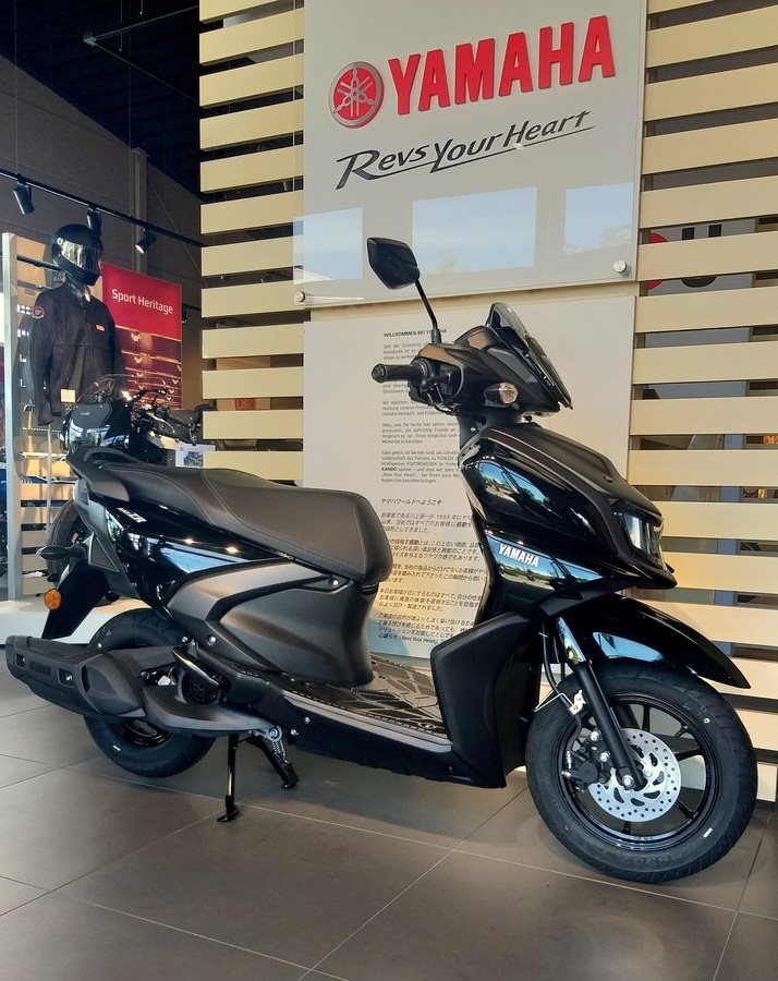 Yamaha RayZR