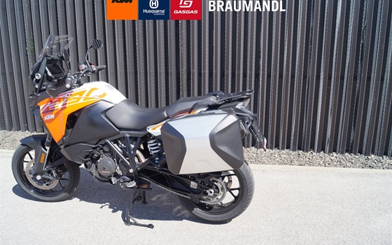 Gebrauchtmotorrad KTM 1290 Super Adventure S - Bild 7 Gebrauchtmotorrad KTM 1290 Super Adventure S - Bild 7