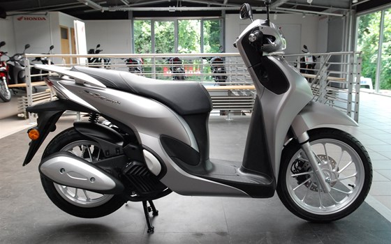 Gebrauchtmotorrad Honda SH Mode 125 - Bild 1