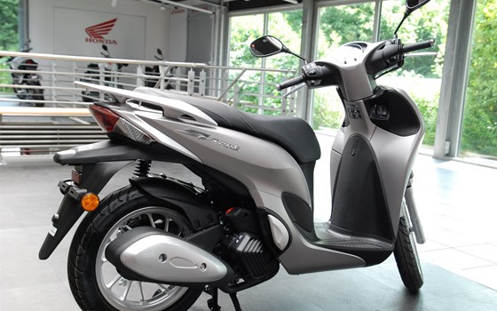 Gebrauchtmotorrad Honda SH Mode 125 - Bild 3