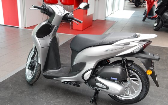 Gebrauchtmotorrad Honda SH Mode 125 - Bild 6