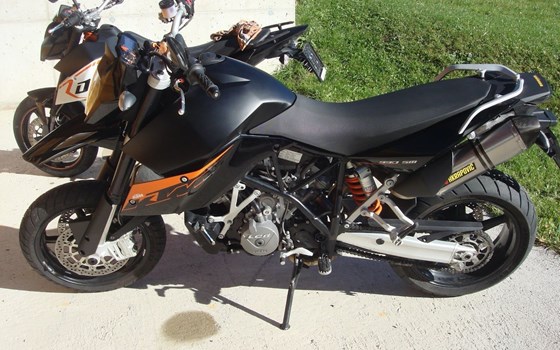 Gebrauchtmotorrad KTM 990 Supermoto - Bild 1 Gebrauchtmotorrad KTM 990 Supermoto - Bild 1