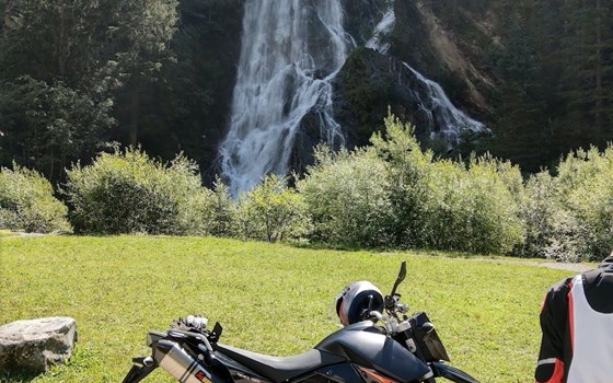 Gebrauchtmotorrad KTM 990 Supermoto - Bild 3 Gebrauchtmotorrad KTM 990 Supermoto - Bild 3