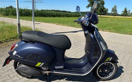 Gebrauchtmotorrad Vespa GTS 300 Super Tech - Bild 2 Gebrauchtmotorrad Vespa GTS 300 Super Tech - Bild 2