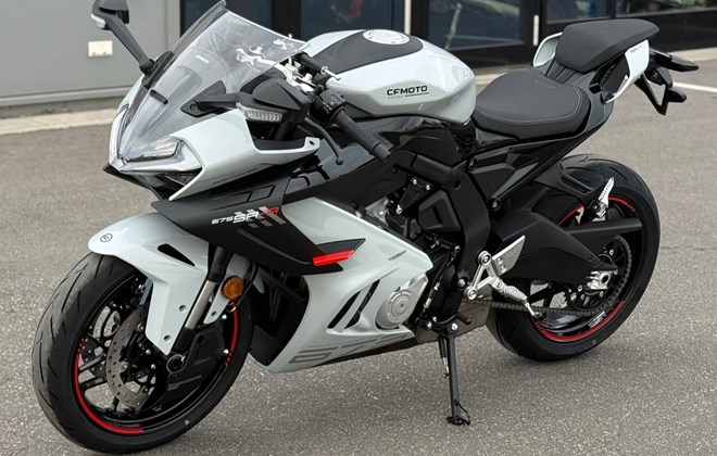 CFMOTO 675SR-R