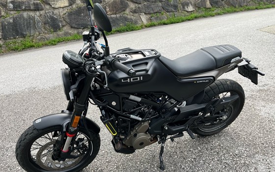 Gebrauchtmotorrad Husqvarna Svartpilen 401 - Bild 7 Gebrauchtmotorrad Husqvarna Svartpilen 401 - Bild 7