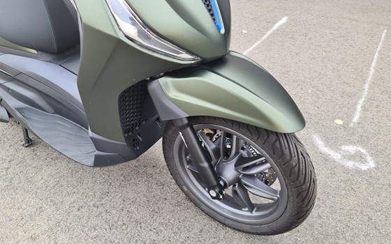 Neufahrzeug Piaggio Beverly 400 S - Bild 5 Neufahrzeug Piaggio Beverly 400 S - Bild 5