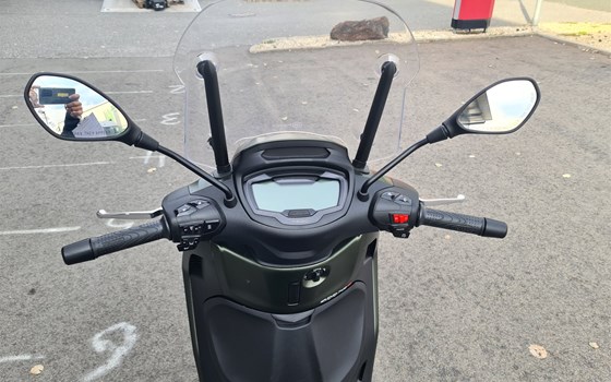 Neufahrzeug Piaggio Beverly 400 S - Bild 9 Neufahrzeug Piaggio Beverly 400 S - Bild 9