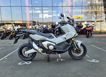 Neumotorrad Honda X-ADV