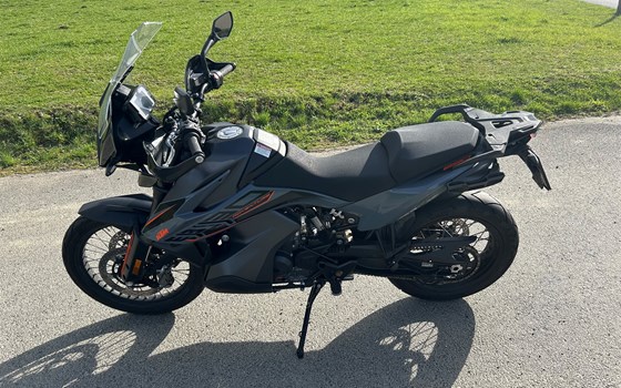 Gebrauchtmotorrad KTM 890 Adventure - Bild 1 Gebrauchtmotorrad KTM 890 Adventure - Bild 1