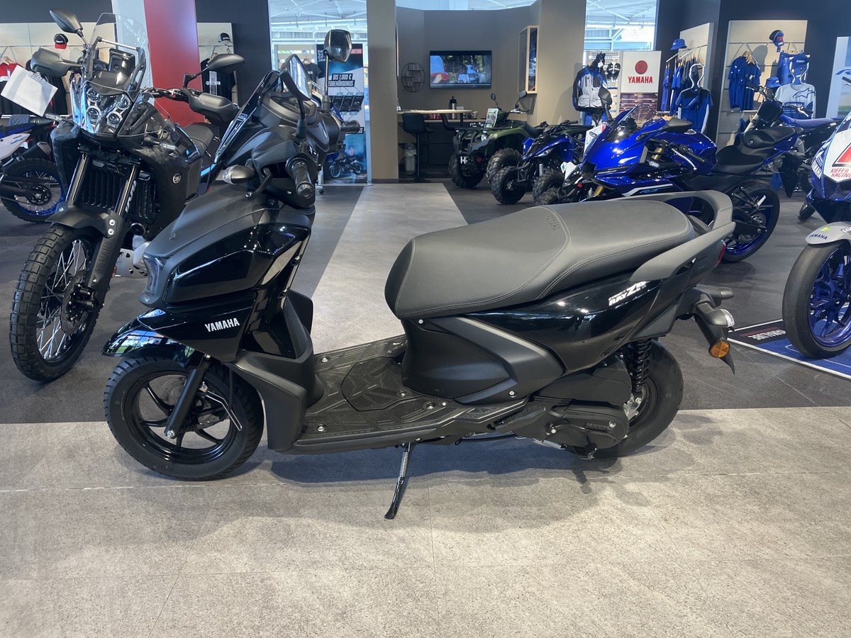 Yamaha RayZR