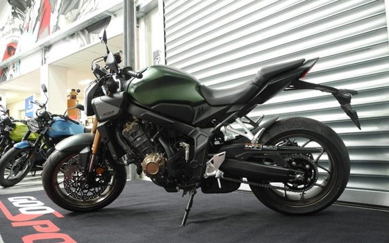 Neufahrzeug Honda CB650R E-Clutch - Bild 2