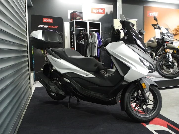 Angebot Honda Forza 125 Bild 8: Angebot Honda Forza 125